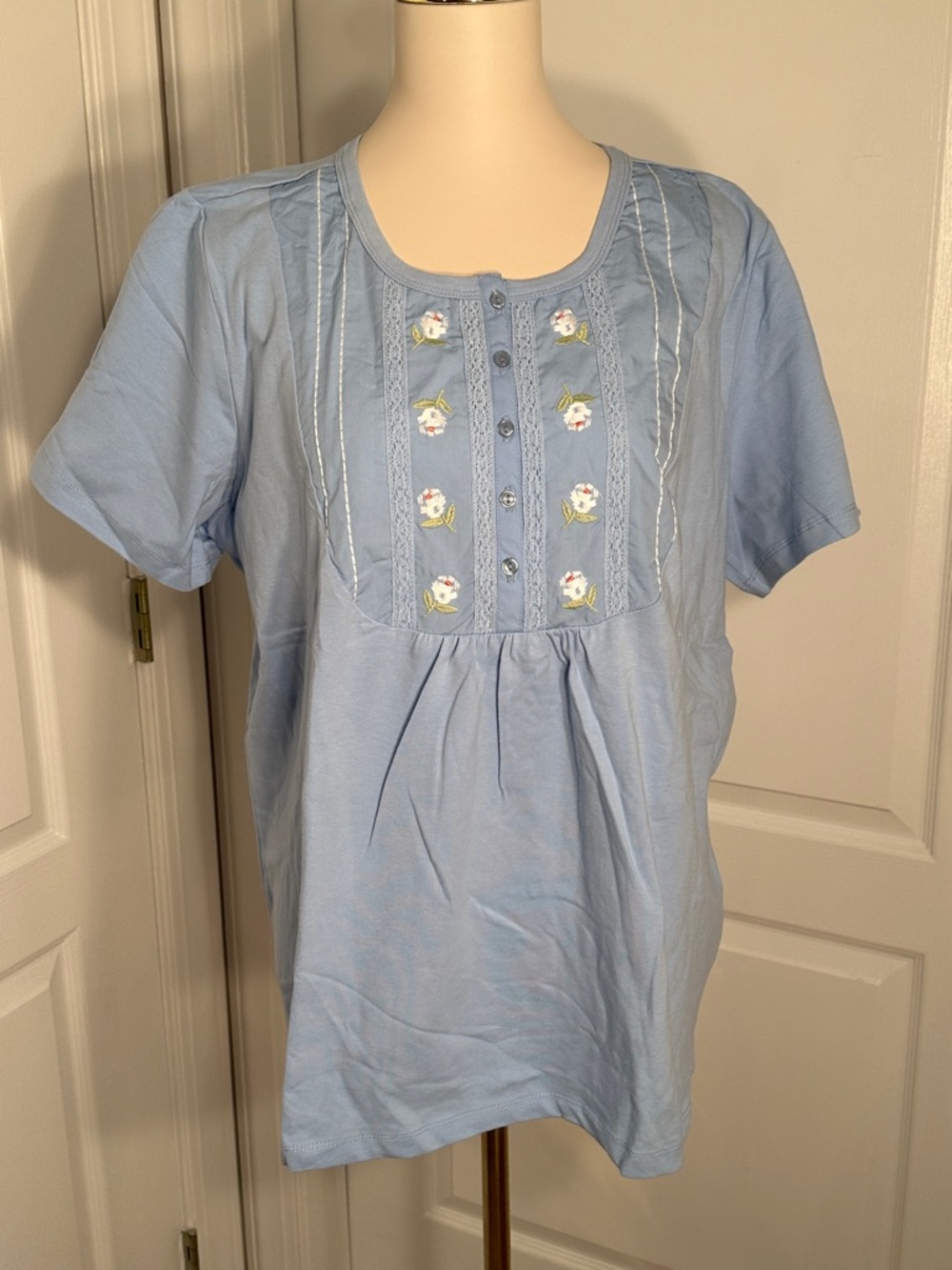 Denim & Co Light Blue Embroidered Button-Front Cotton Top Sz 1X*